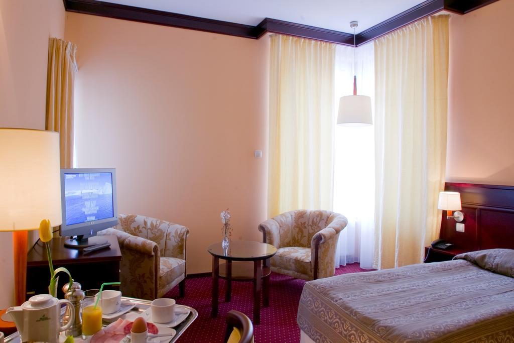Meduza Hotel & Spa Миелно Екстериор снимка